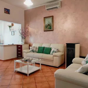  Appartamento Casa Giulia Al Centro Di Italia